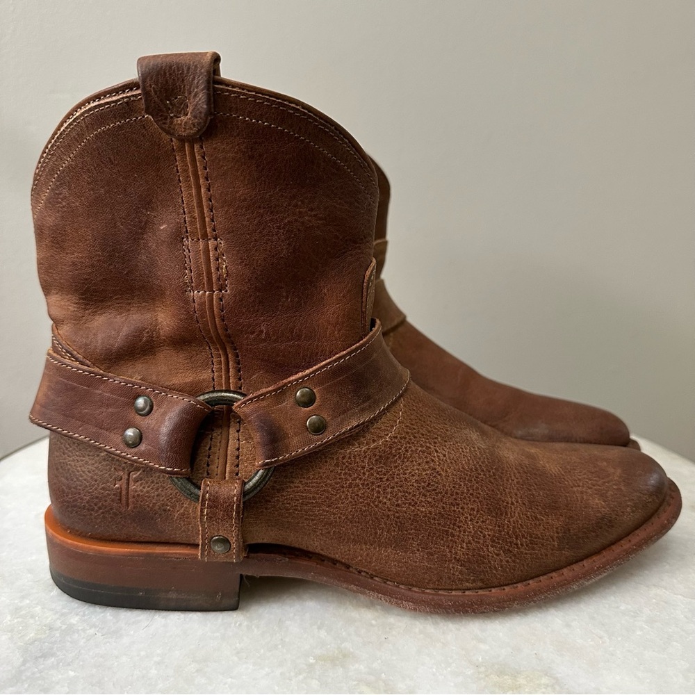 Women’s Brown Leather Harness Boots, Size 7 1/5 - Picture 2 of 16